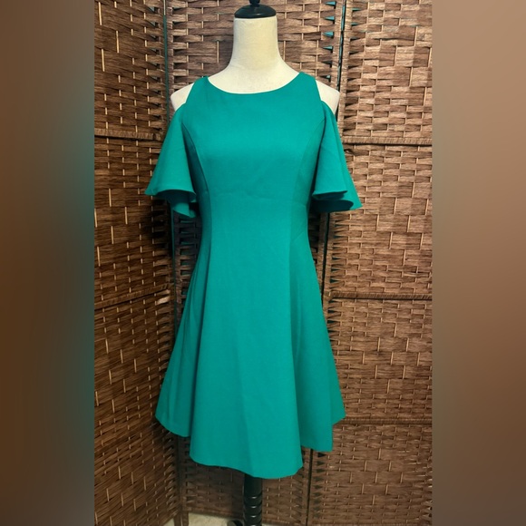Eliza J 6 Green Dress Exposed Shoulders Off Shoulder Sleeves - Picture 2 of 14